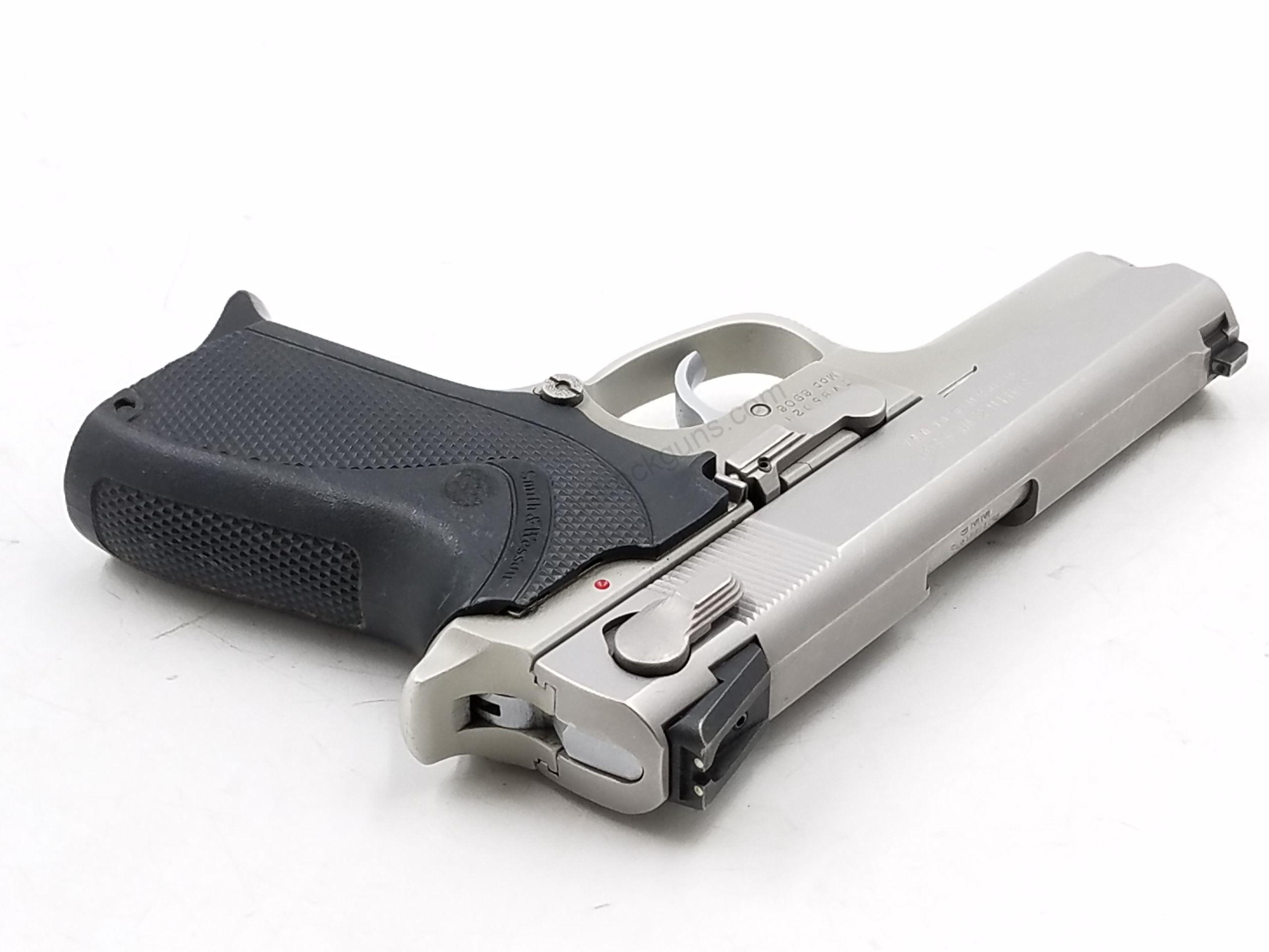 Handguns Modern 9mm Used FFL Smith & Wesson, S&W