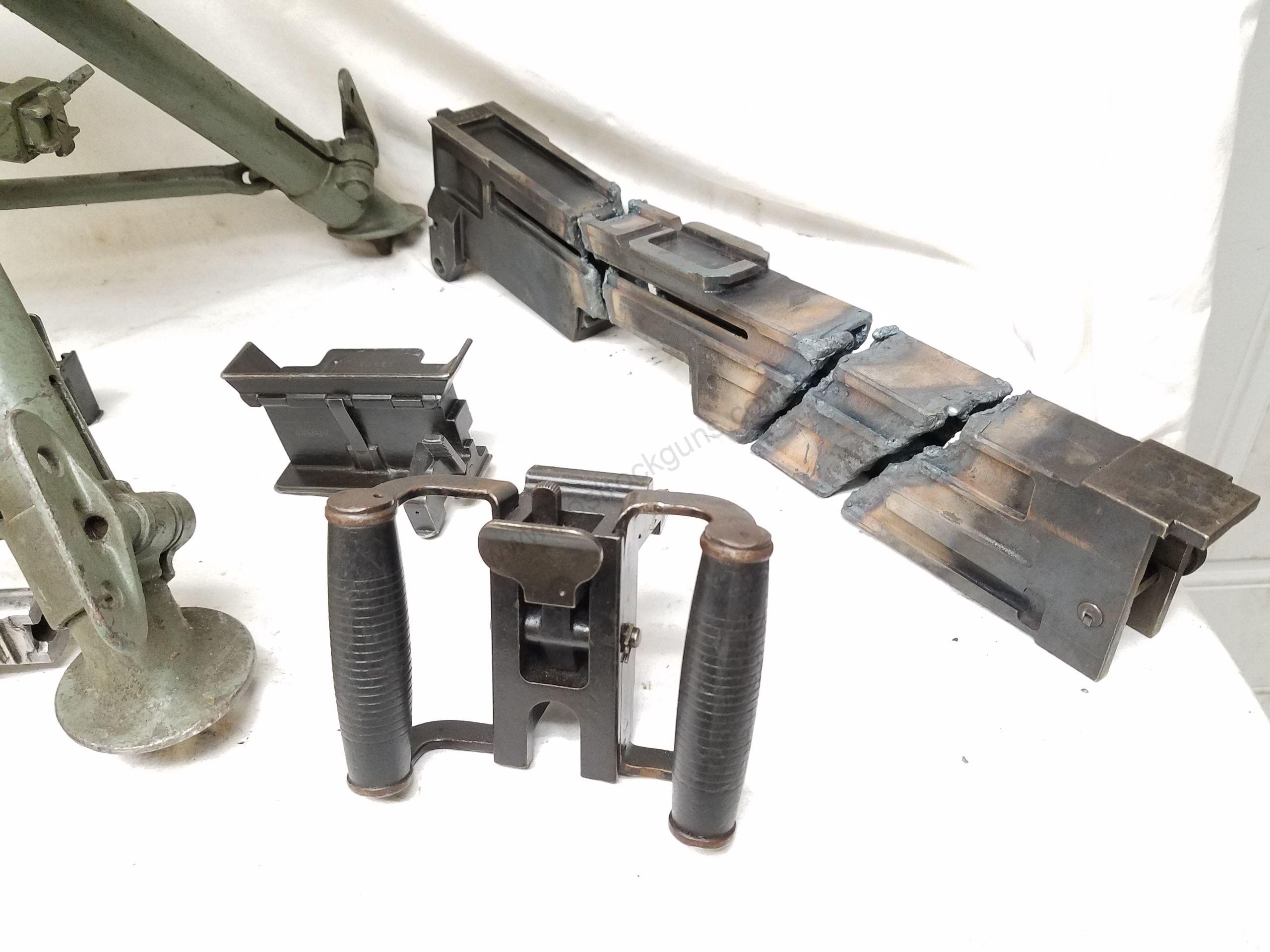 Breda M37 8×59mmRB Breda Machine Gun Cut/ Decommissioned Parts Kit w/ Tri-Pod. Rare! - Image 6