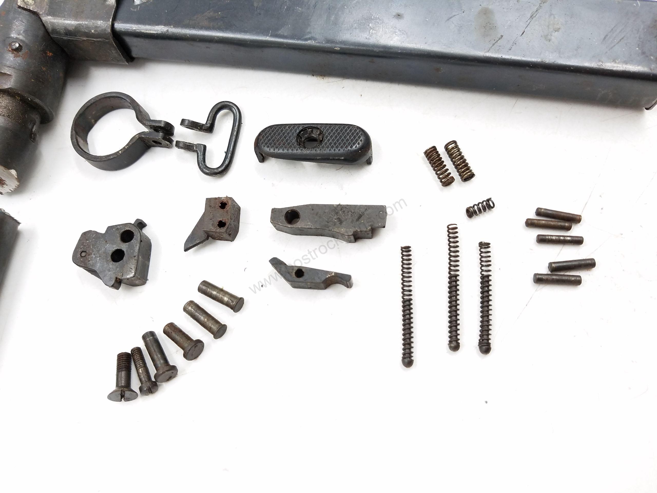 Beretta model 38/44 9mm decommissioned submachine gun parts kit w/ one 30rd magazine - Image 3