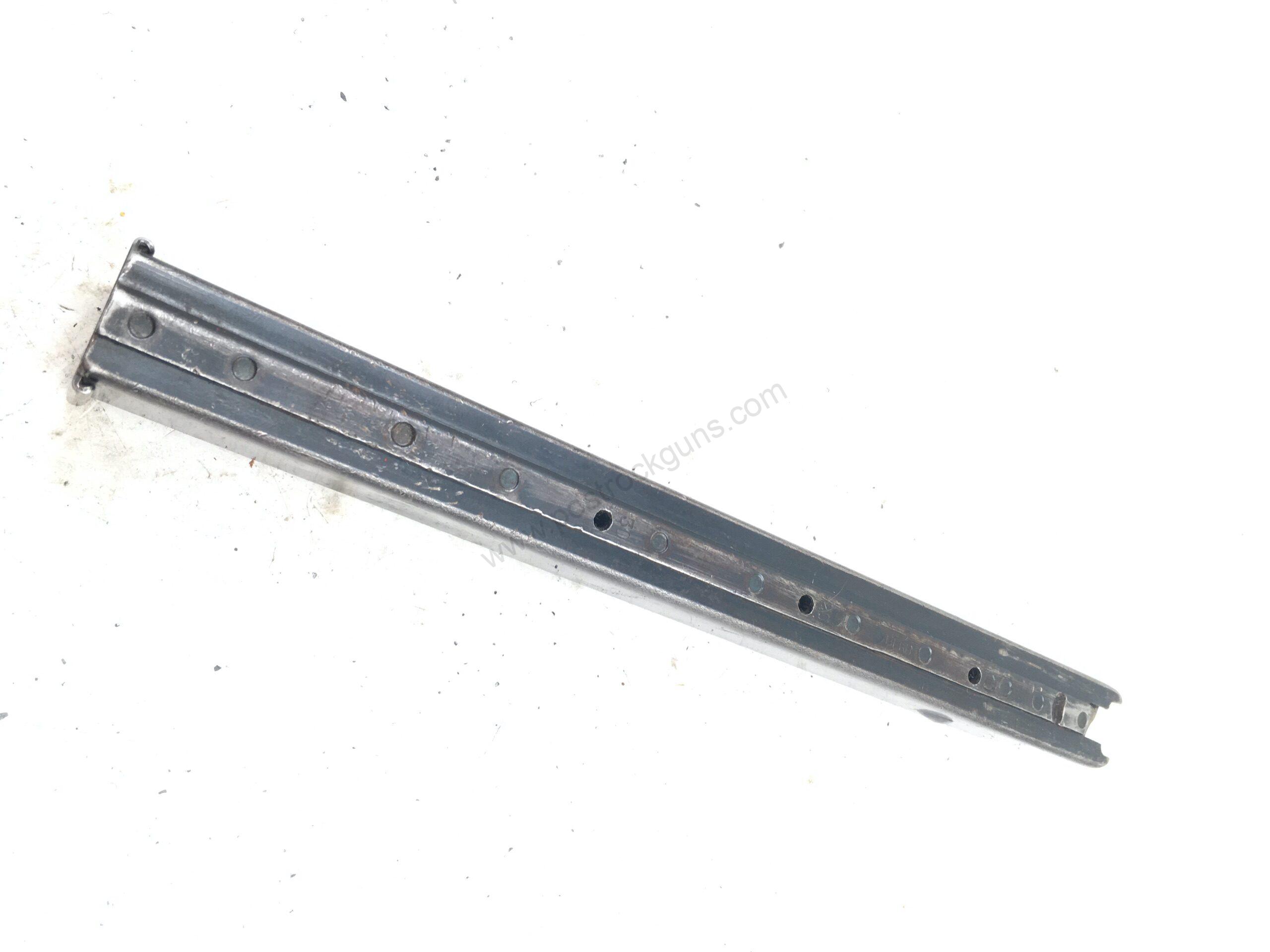Beretta model 38/44 9mm decommissioned submachine gun parts kit w/ one 30rd mag - Image 5